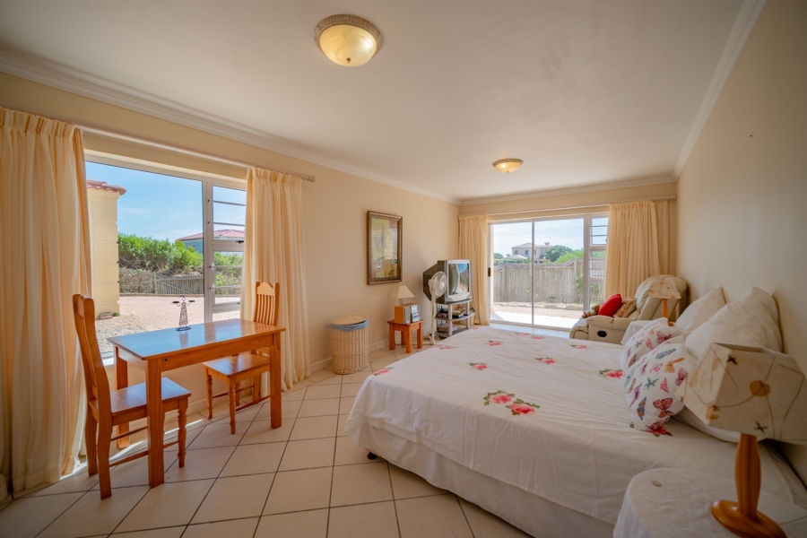 4 Bedroom Property for Sale in St Francis On Sea Eastern Cape